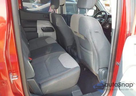 2024 Ford Maverick Xlt z USA, uszkodzony, nr VIN 3FTTW8H37RRA10188